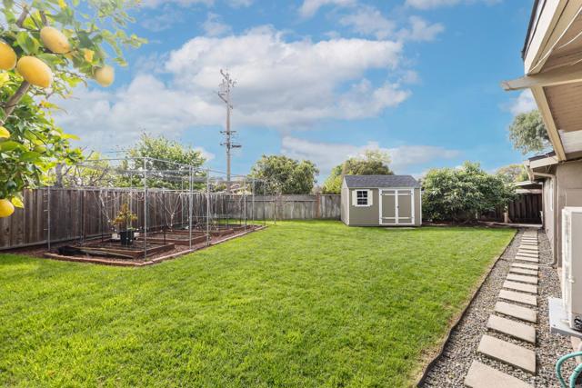 Image 42 of 49 For 1130 Breezewood Court