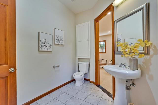 1625 Hazelaar Way, Los Altos CA: https://media.crmls.org/mediaz/ef83e7c5-7e5f-4266-909f-594909de21fd.jpg