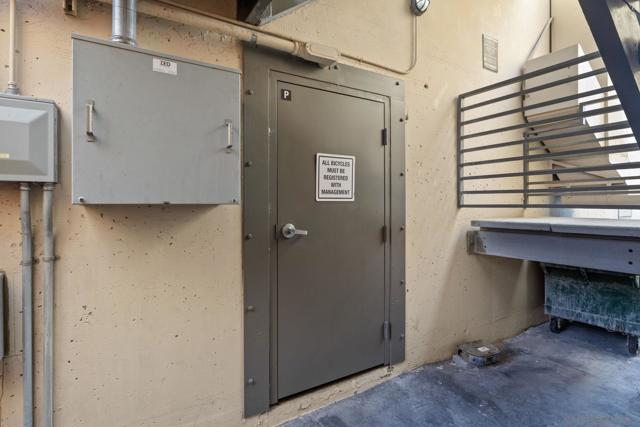 1021 Scott Street, San Diego CA: https://media.crmls.org/mediaz/ef8448d3-047d-4725-9d91-bbe4a0c4e6db.jpg