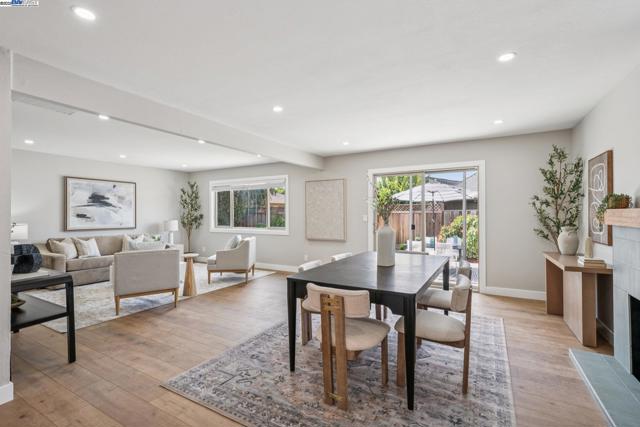 34709 Clover St, Union City CA: https://media.crmls.org/mediaz/ef84a681-5790-4dbd-8808-e2801183825f.jpg