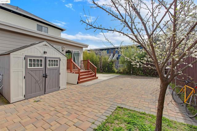 Image 42 of 49 For 2914 Stanton Street