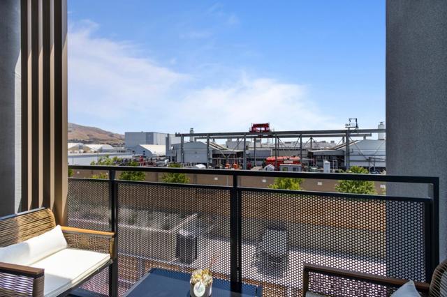 3698 Vision, Fremont CA: https://media.crmls.org/mediaz/ef85e028-6871-410f-954c-ced76989133e.jpg