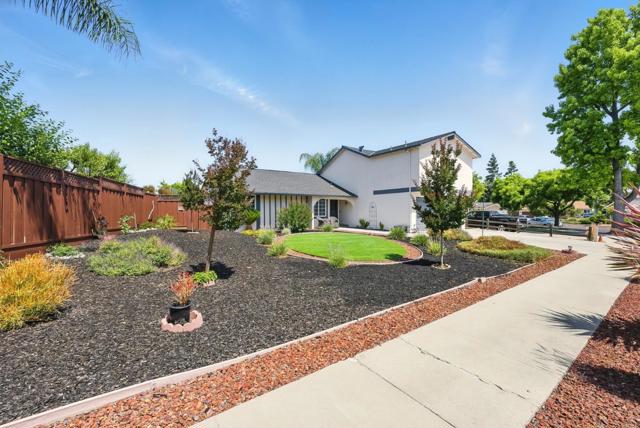 4537 Jonquil Drive, San Jose CA: https://media.crmls.org/mediaz/ef863655-83fc-4e91-89a2-841324c26069.jpg