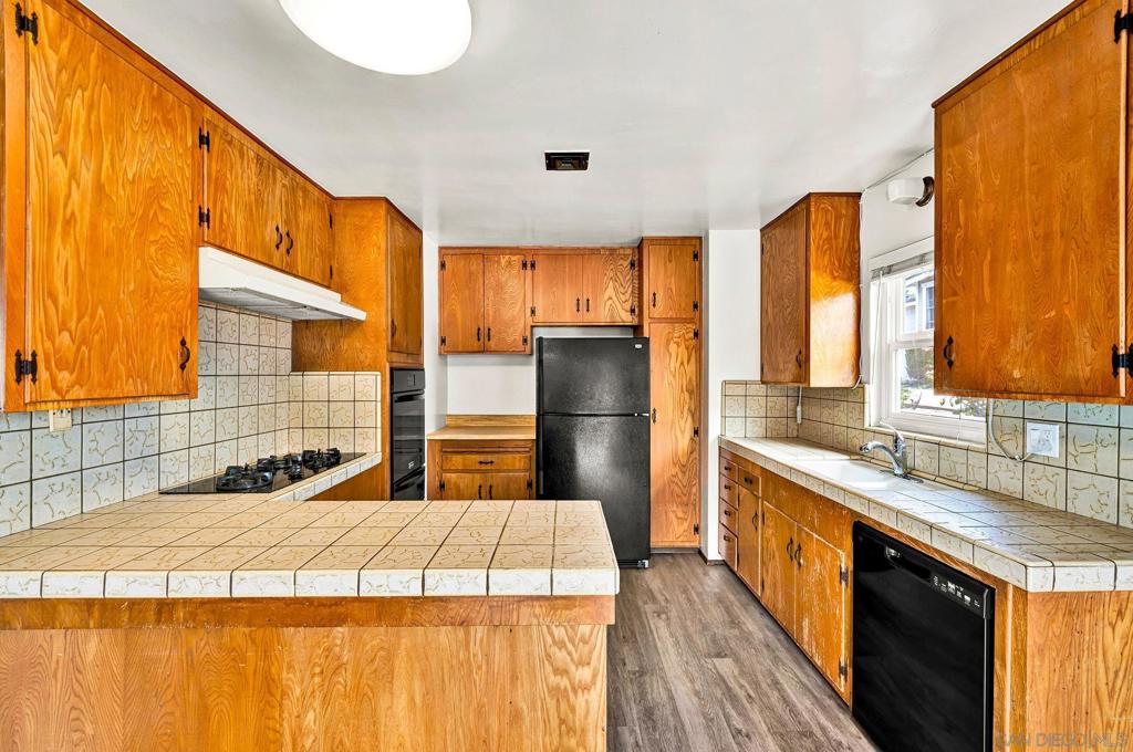 328 9th St - photo 14