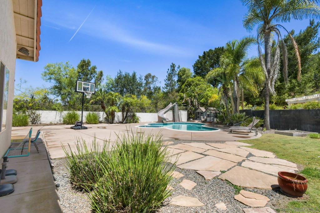 11762 Calle Vivienda - photo 18