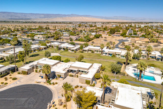 842 N Calle De Pinos, Palm Springs, CA 92262