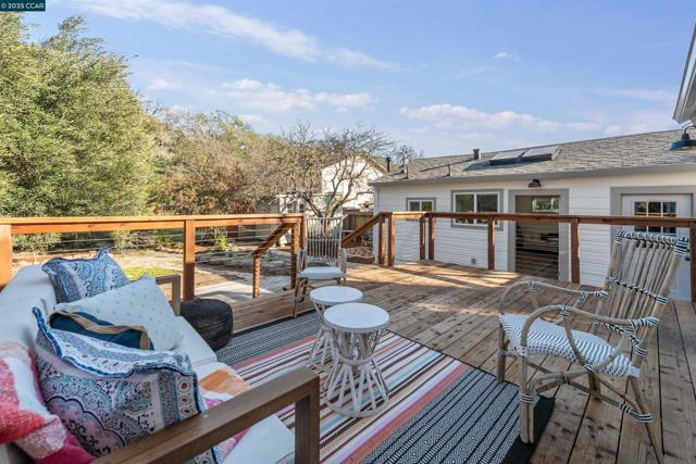 2188 1st Ave, Napa CA: https://media.crmls.org/mediaz/ef8706bb-b374-4bed-802e-5c5459f31ce3.jpg