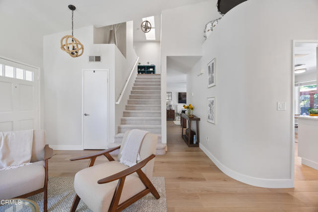 27220 Waterford Drive, Valencia CA: https://media.crmls.org/mediaz/ef87ba04-74bf-40db-801b-72f3bf026d0e.jpg