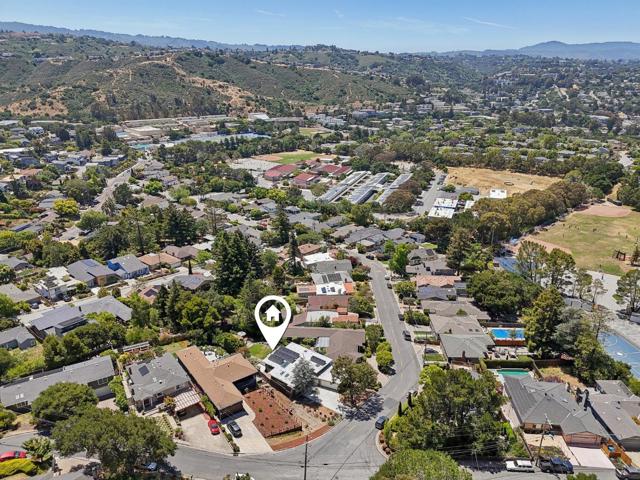 607 Dartmouth Avenue, San Carlos CA: https://media.crmls.org/mediaz/ef87f9ba-2c87-4ecb-94e3-221ff82f9ad5.jpg