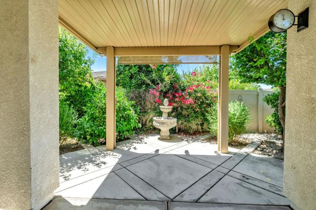 2491 Redbud Way, Manteca CA: https://media.crmls.org/mediaz/ef8813b8-0618-4ac8-ae79-215847246179.jpg
