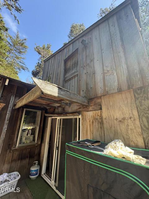 28270 Albion Ridge Road, Albion CA: https://media.crmls.org/mediaz/ef88a3af-07c5-4c3b-80ea-d3756fd257f9.jpg