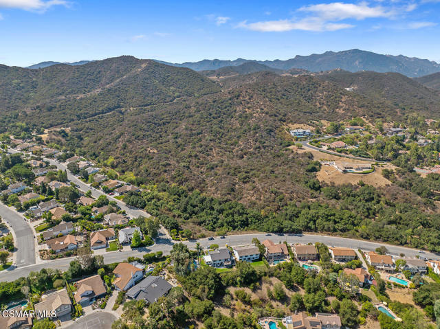 139 Los Padres Drive, Westlake Village CA: https://media.crmls.org/mediaz/ef88ab0d-57a0-455d-ae88-bb08d90c753a.jpg