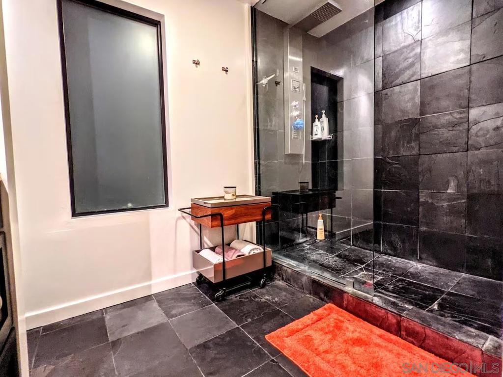 MLS #250024863SD img 9