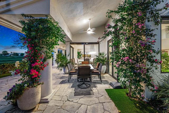 55197 Southern, La Quinta CA: https://media.crmls.org/mediaz/ef892ceb-26cc-4a6a-b455-8e26f51c2495.jpg