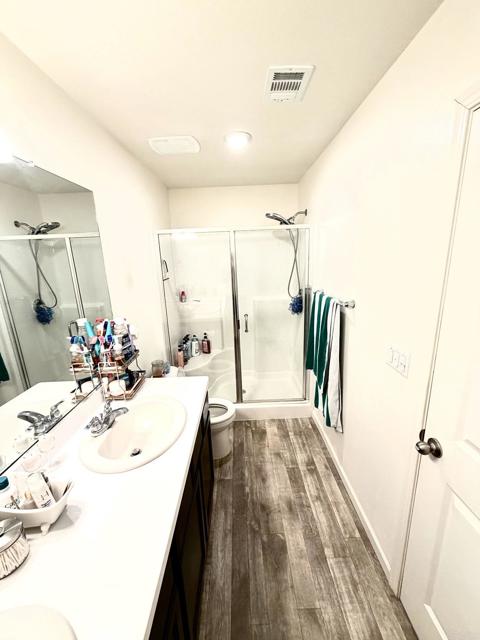 Detail Gallery Image 5 of 8 For 3637 N Mccaffrey Ave, Fresno,  CA 93722 - 4 Beds | 3 Baths