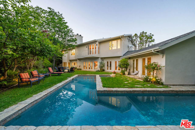 10148 Angelo Circle, Beverly Hills CA: https://media.crmls.org/mediaz/ef897beb-43c0-4780-9b8e-7f73cc7423ee.jpg