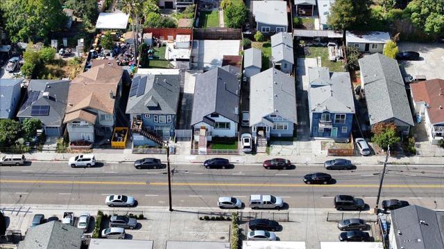 1237 Ashby Avenue, Berkeley CA: https://media.crmls.org/mediaz/ef89ad55-e934-4b2e-a442-8809d4571fe1.jpg
