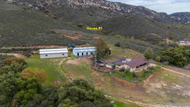 21908 Japatul Ln, Alpine CA: https://media.crmls.org/mediaz/ef8a18ea-0b53-475a-9f07-ab0d1357c645.jpg