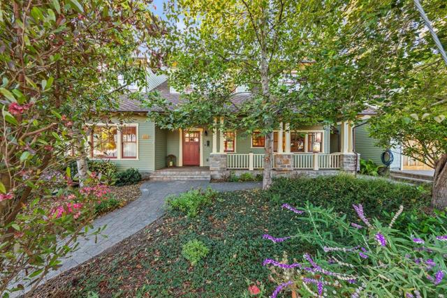 385 Miramar Drive, Half Moon Bay CA: https://media.crmls.org/mediaz/ef8a5909-c4b7-4907-afd5-b027f3ca306f.jpg