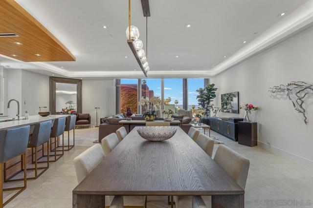 1020 Prospect St, La Jolla CA: https://media.crmls.org/mediaz/ef8ab64c-8659-466d-b194-4725087fddf4.jpg