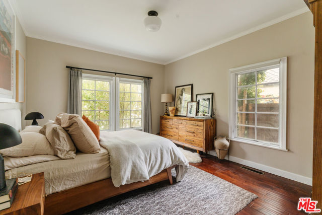 831 S Stanley Avenue, Los Angeles CA: https://media.crmls.org/mediaz/ef8ad6b6-15a7-4416-9296-dcf11d26a964.jpg