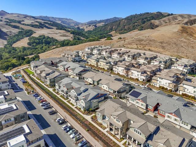 20202 Argento Loop, San Ramon CA: https://media.crmls.org/mediaz/ef8af075-fb23-4a9a-9e28-311f9adb8a2a.jpg