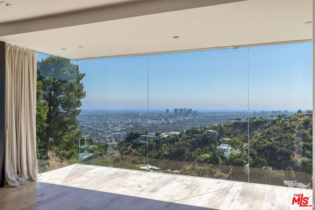 1853 Sunset Plaza Drive, Los Angeles CA: https://media.crmls.org/mediaz/ef8aff6f-4e54-4eb5-ae72-c2690e6da917.jpg