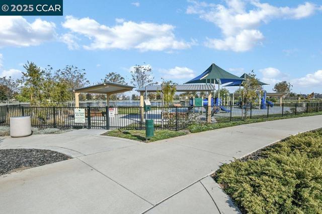 9956 Pyramid, Discovery Bay CA: https://media.crmls.org/mediaz/ef8b5d67-d08a-4575-a82d-cff1a1193517.jpg