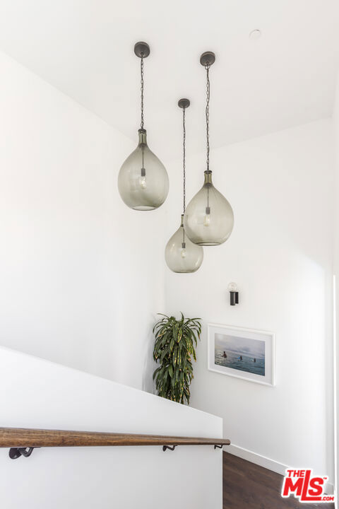 https://media.crmls.org/mediaz/ef8c2641-8294-4ee0-8ae2-39edde194e56.jpg?preset=X-Large