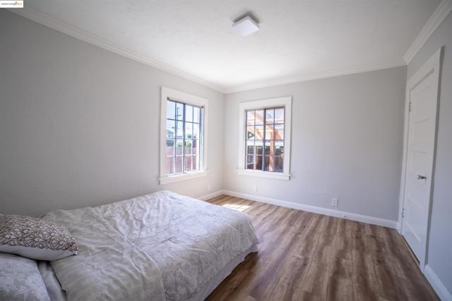 3517 Allendale Ave, Oakland CA: https://media.crmls.org/mediaz/ef8c69b2-147d-4748-8e6d-811d259c33d6.jpg
