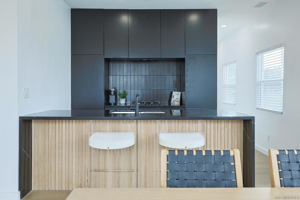 MLS #250030466SD img 5