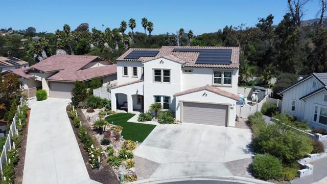 Detail Gallery Image 3 of 49 For 1564 Manzanita Hollow, Vista,  CA 92084 - 5 Beds | 4 Baths