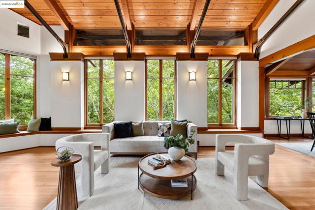 105 Vicente, Berkeley CA: https://media.crmls.org/mediaz/ef8db083-797f-4971-b38e-af5c7616bae4.jpg