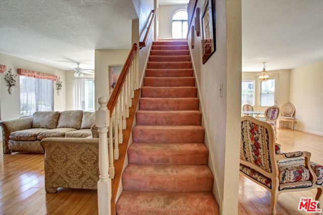 350 Foxboro Drive, Walnut CA: https://media.crmls.org/mediaz/ef8ef282-6919-4018-ac01-d70b55c9d42a.jpg