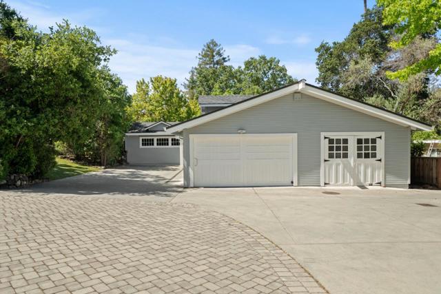 1353 Edgewood Road, Redwood City CA: https://media.crmls.org/mediaz/ef8f94f7-ebc5-412a-ad12-c59c99cad8f5.jpg