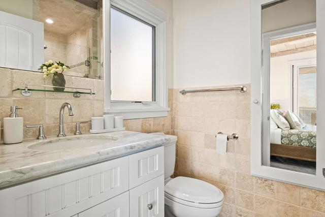 Detail Gallery Image 20 of 60 For 1615 Ocean Front St, San Diego,  CA 92107 - 2 Beds | 2 Baths