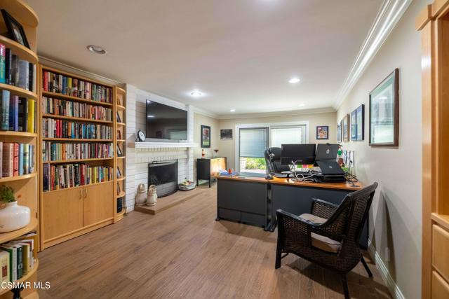5426 Cedarhaven Drive, Agoura Hills CA: https://media.crmls.org/mediaz/ef8fd0f7-bb27-4672-996b-9821034d51cd.jpg