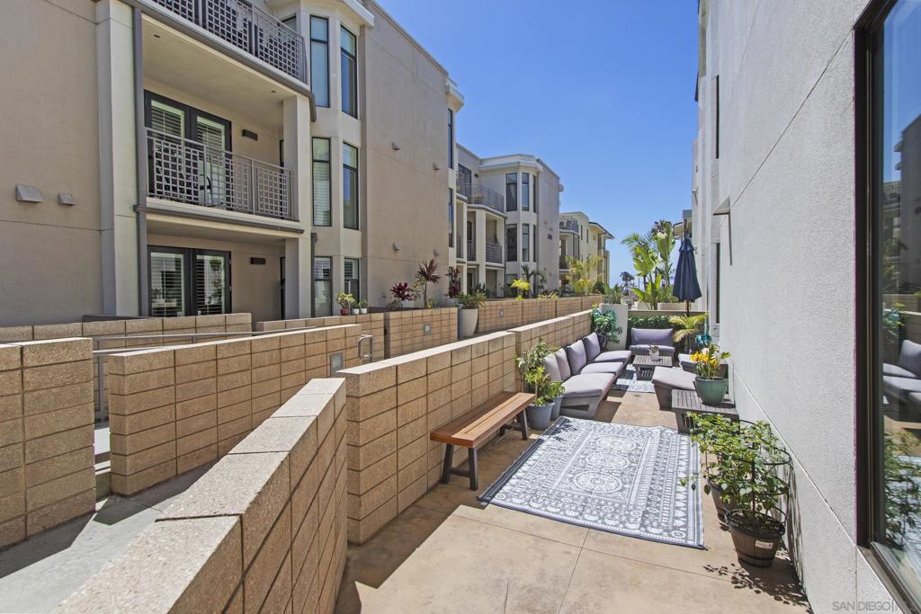 5440 La Jolla - photo 18