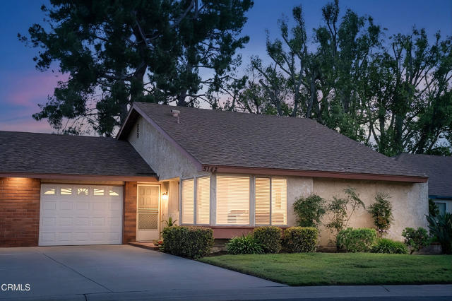 5142 Village 5, Camarillo CA: https://media.crmls.org/mediaz/ef907f6d-e2c6-46ba-a9c4-1868621b4b95.jpg