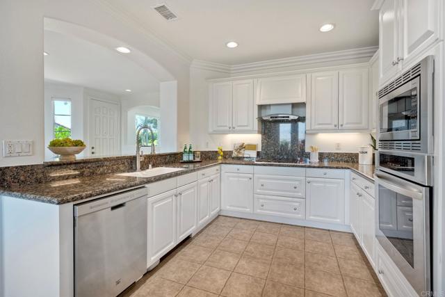 Detail Gallery Image 16 of 51 For 7479 Mermaid Ln, Carlsbad,  CA 92011 - 3 Beds | 2 Baths