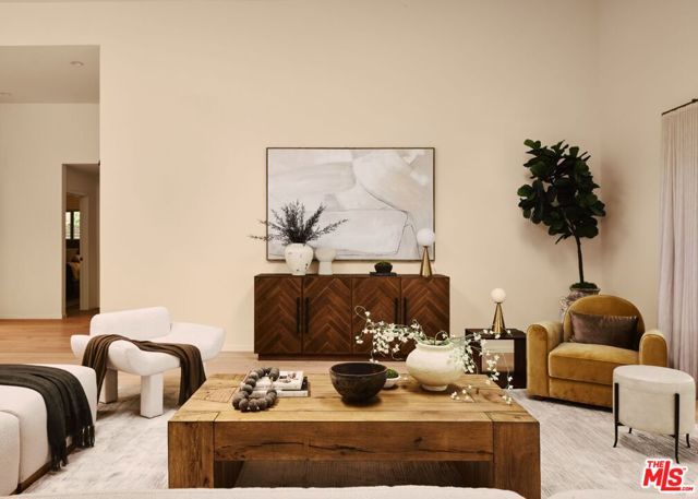 15674 Royal Ridge Road, Sherman Oaks CA: https://media.crmls.org/mediaz/ef91ef3d-7b6e-48eb-8afe-9a748ba9daa2.jpg