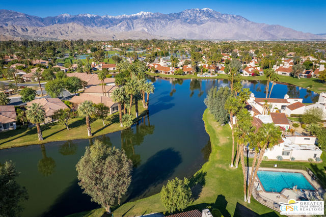 422 Forest Hills Drive, Rancho Mirage CA: https://media.crmls.org/mediaz/ef920439-061b-41e7-a1e7-813b5720b139.jpg