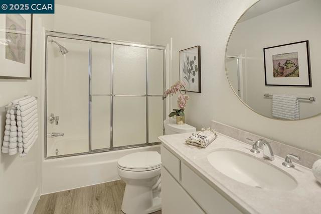 2101 PTARMIGAN DR, Walnut Creek CA: https://media.crmls.org/mediaz/ef928ccc-b200-4209-836d-0e2fca9804c5.jpg