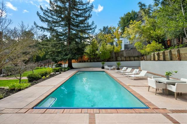 760 Chateau Drive, Hillsborough CA: https://media.crmls.org/mediaz/ef928f7c-d1bb-4e60-aa5f-12c68888e27b.jpg