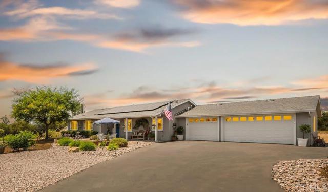 Detail Gallery Image 1 of 37 For 28946 Aerie Rd, Valley Center,  CA 92082 - 3 Beds | 2 Baths