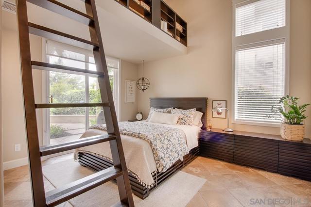 2537 Carriagedale Row, La Jolla CA: https://media.crmls.org/mediaz/ef92be72-5993-468a-9325-ce5d0794bb98.jpg