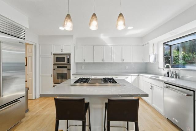 2149 Junction Avenue, Mountain View CA: https://media.crmls.org/mediaz/ef9380fa-1c3b-4ea6-81e7-717c4d603d54.jpg