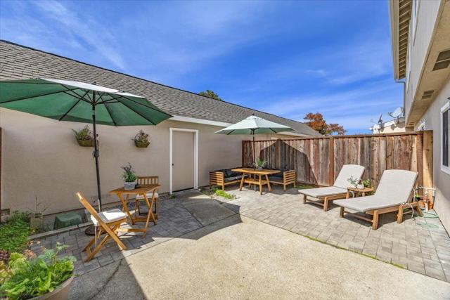 714 Comet Drive, Foster City CA: https://media.crmls.org/mediaz/ef9427a9-1a7b-4fed-a397-457aa4e0e08a.jpg