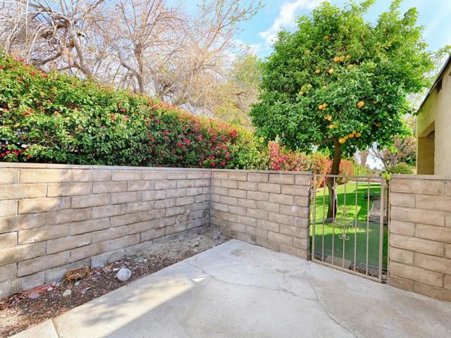 70100 Mirage Cove Drive, Rancho Mirage CA: https://media.crmls.org/mediaz/ef955e34-a4a6-41d9-bc03-8f1c8f132502.jpg