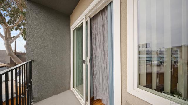 4860 Rolando Ct., San Diego CA: https://media.crmls.org/mediaz/ef95bdfa-3ecd-4548-bf13-98c3b3d2bc29.jpg